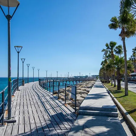 Apartment Sanders Palama *