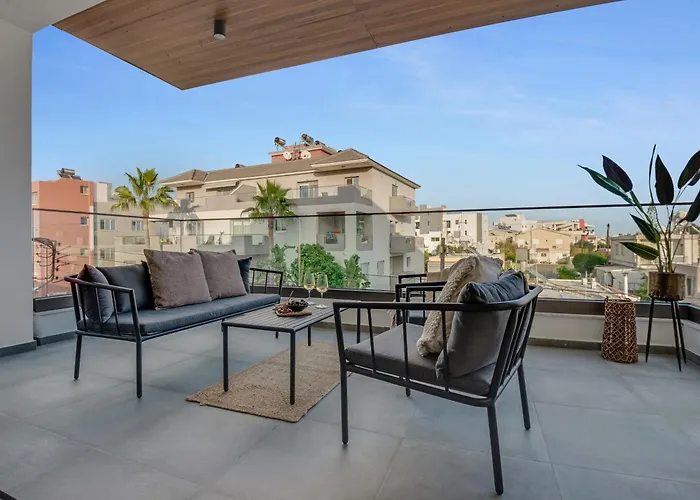 Sanders Palama * Lemesos